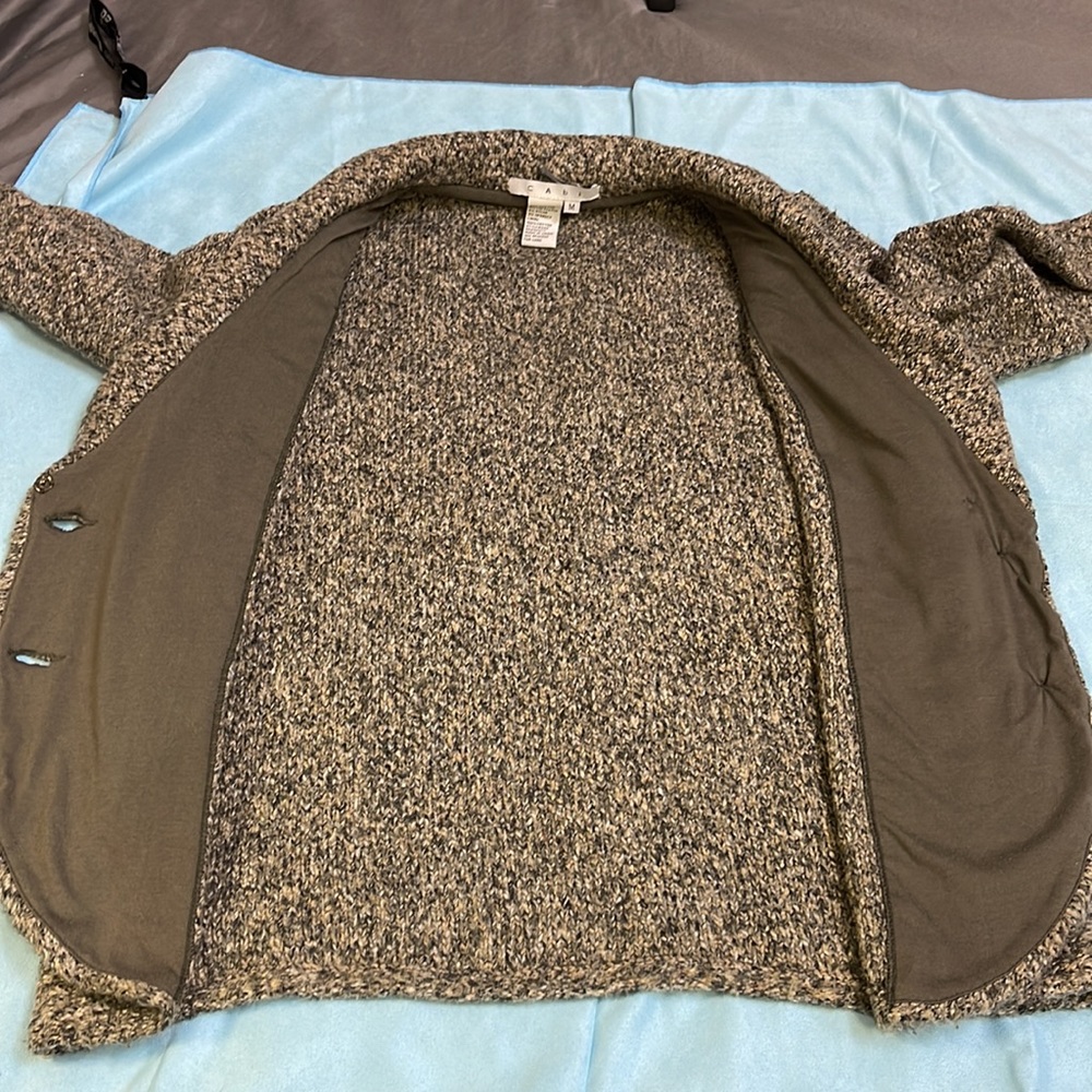 Cabi Two button sweater size medium - Picture 8 of 9